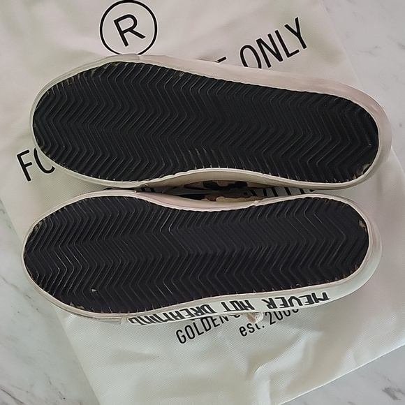 Golden Goose Superstar Camo Script Low-Top Sneakers - Picture 8 of 9